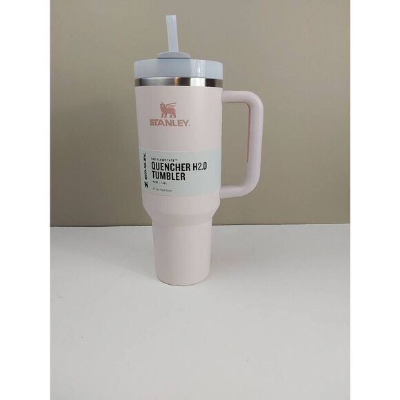 Stanley Quencher H2.0 40 oz Tumbler New Rose Quartz - Picture 1 of 6